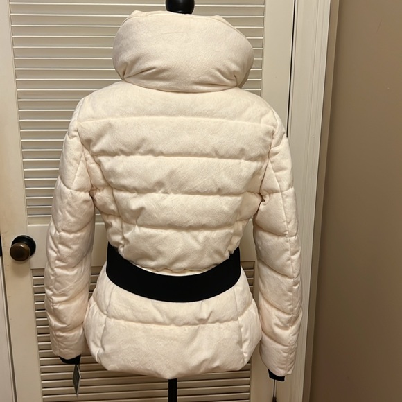 Laundry by Shelli Segal Quilted Fleece Jacket in Cream, Size Medium, NWT - Picture 13 of 17